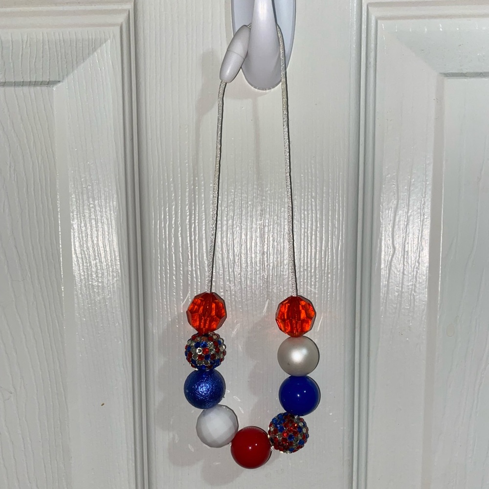 Girls Snap closure Chunky Necklace